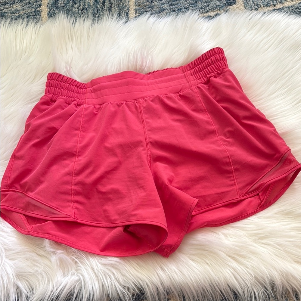 Lululemon Hottie Hot 4” shorts
